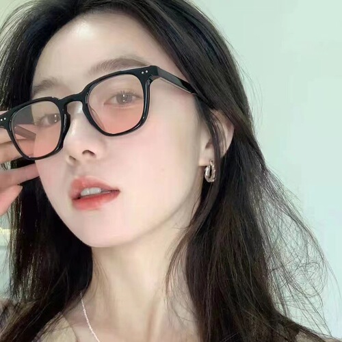 New Anti-blue light Blush Eyeglasses for Women, Korean Style Small Frame, Black Rim Sunglasses, Natural Look, High-end, Instagram Influencer Style