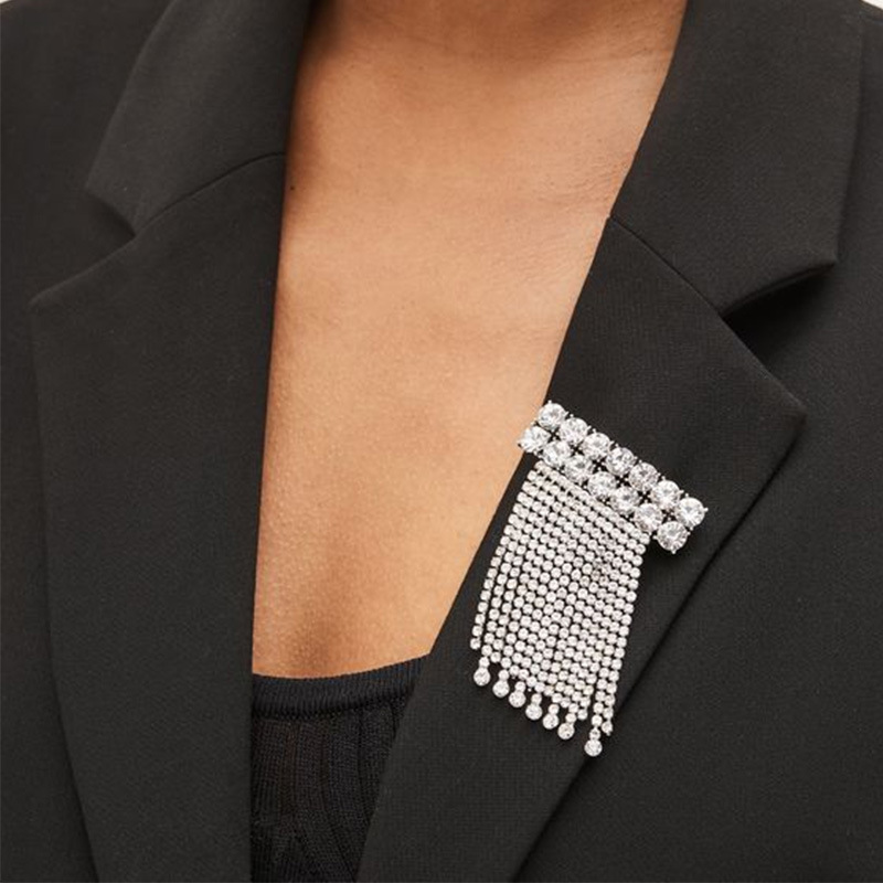 Broche de bordas de diamante sofisticado broche de alta calidad para mujeres