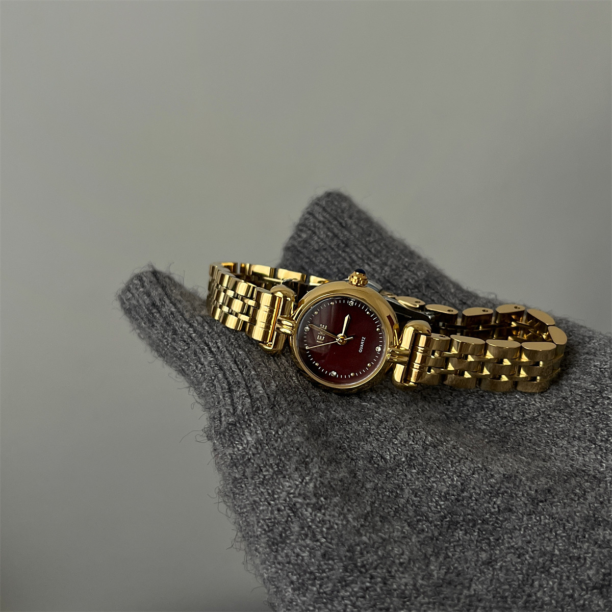 Casual Luxurious Square Mens Pearl Necklace Quartz Watch display picture 12