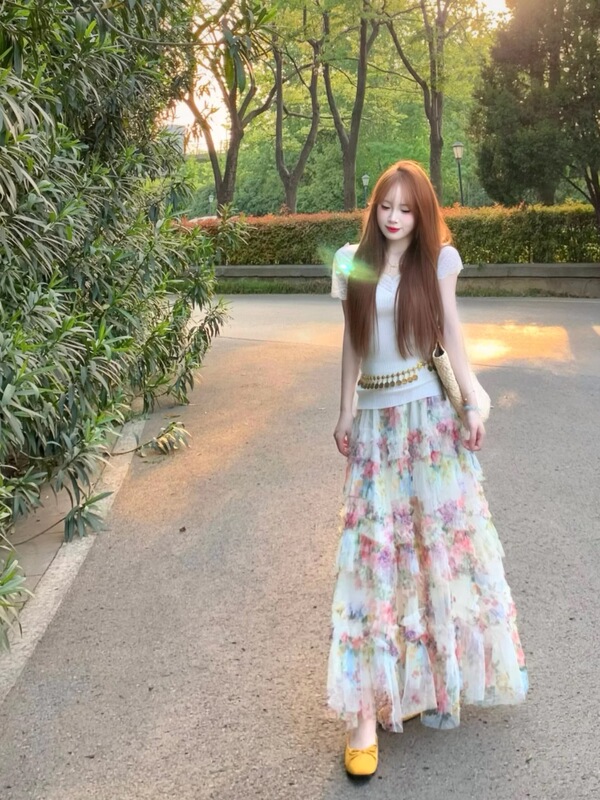 夏日绝美小套装女新款收腰短款短袖T恤碎花重工蛋糕半身裙两件套|undefined
