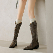 重工刺绣图腾全牛皮西部牛仔靴2024冬粗中跟尖头真皮V口高筒长靴