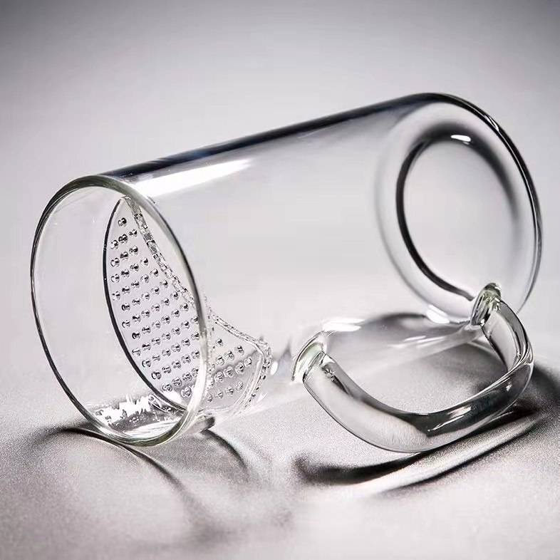 High borosilicate heat-resistant glass tea cup office filter transparent belt green tea cup tea water separation crescent cup High borosilicate heat-resistant glass tea cup office filter transparent belt green tea cup tea water separation crescent cup