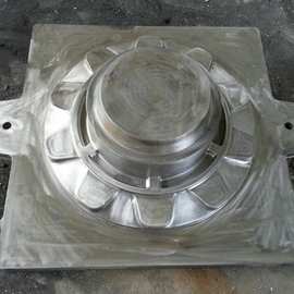 铸造模具图片 电动车配件模具 模具设备配件加工