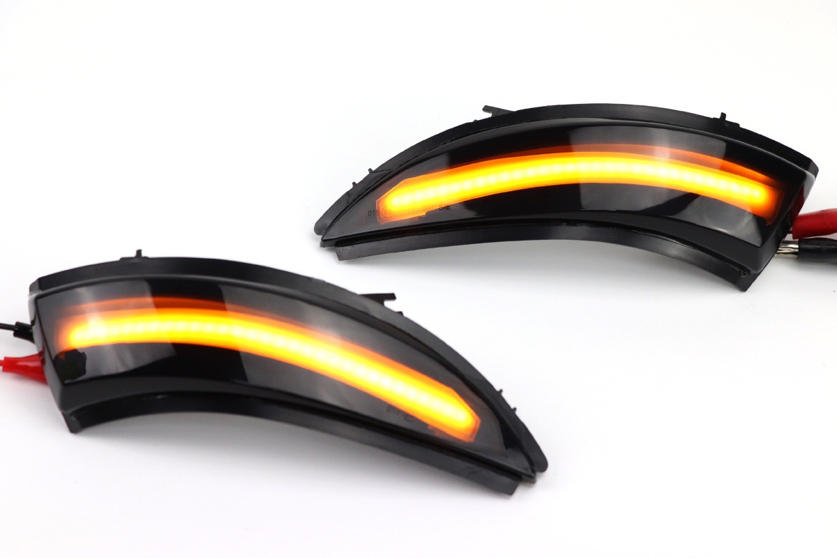 Suitable for 13-18 Renault Clio Iv Modified Led Reversing Mirror Rearview Mirror Running Light Turn Signal