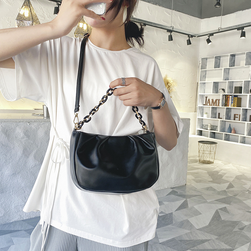 2024新跨境褶皺雲朵包時尚ins牛角包高級小眾軟皮斜挎包秋冬新款