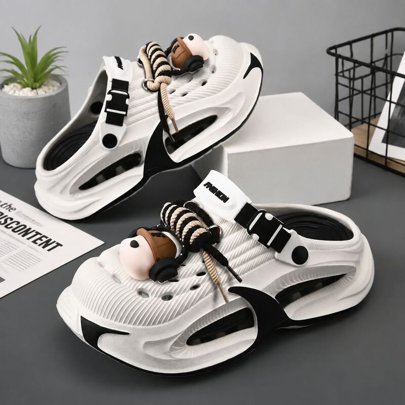 Stylish outdoor sandals with earphone holes, men's summer beach shoes, versatile for both indoor and outdoor wear, available in extra-large size 49 Stylish outdoor sandals with earphone holes, men's summer beach shoes, versatile for both indoor and outdoor wear, available in extra-large size 49