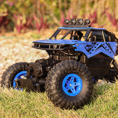 Affordable Cross-Border 1:14 Large Alloy Climbing Car Four-Wheel Drive Remote Control Car with Lighting and Fog Spraying Off-Road Vehicle Children's Toy