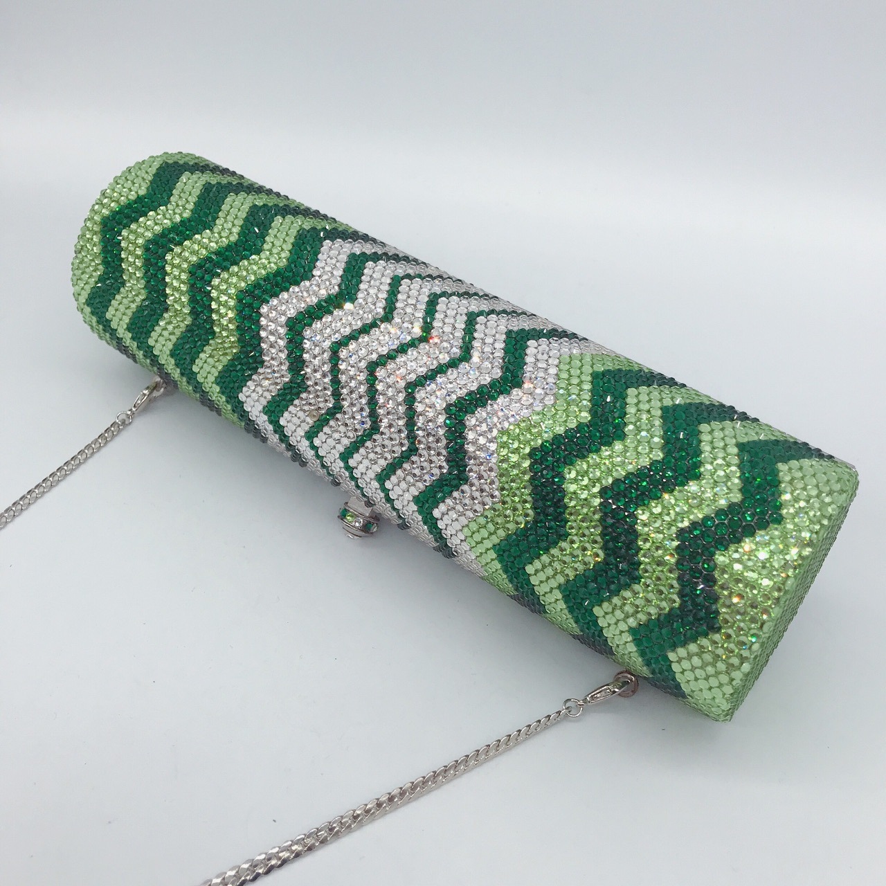 Fuente transfronteriza de diamantes hechos a mano bolsas de cena cadena cilíndrica verde estilo europeo y americano de lujo bolsas de mano de diamantes llenas de banquete
