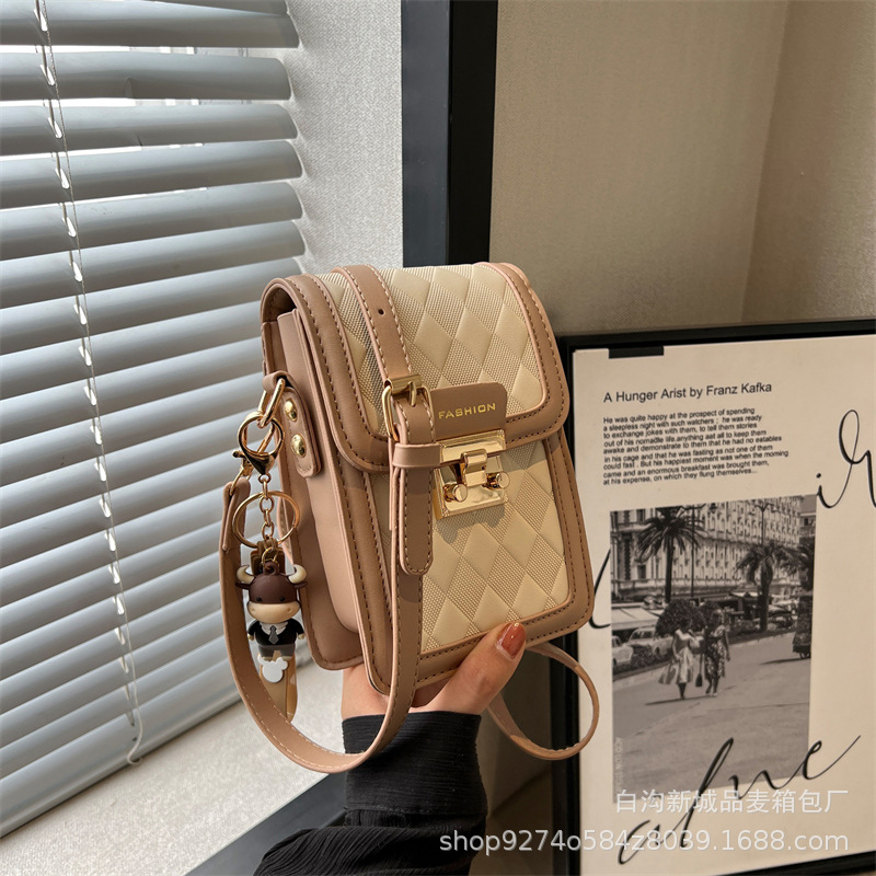 카키스와 화이트