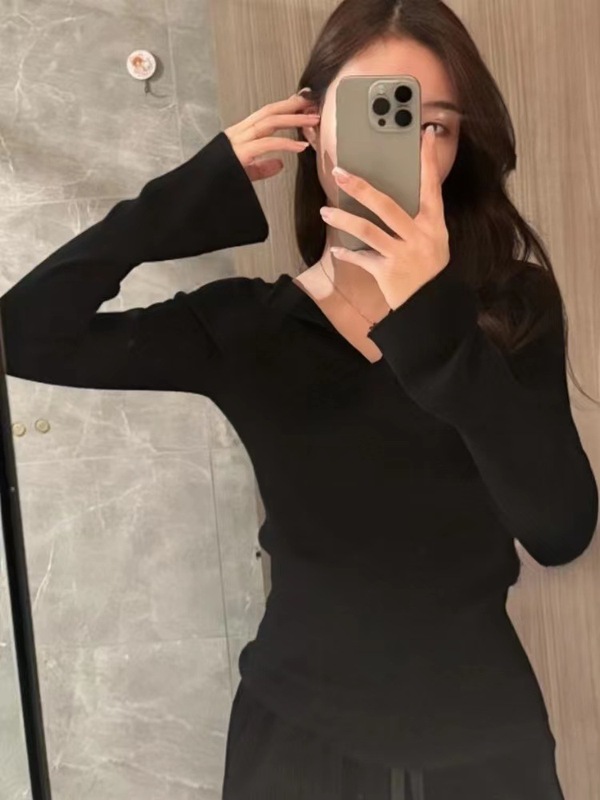 哥家商场同款女装2025秋季修身显瘦打底针织衫气质百搭长袖上衣|undefined