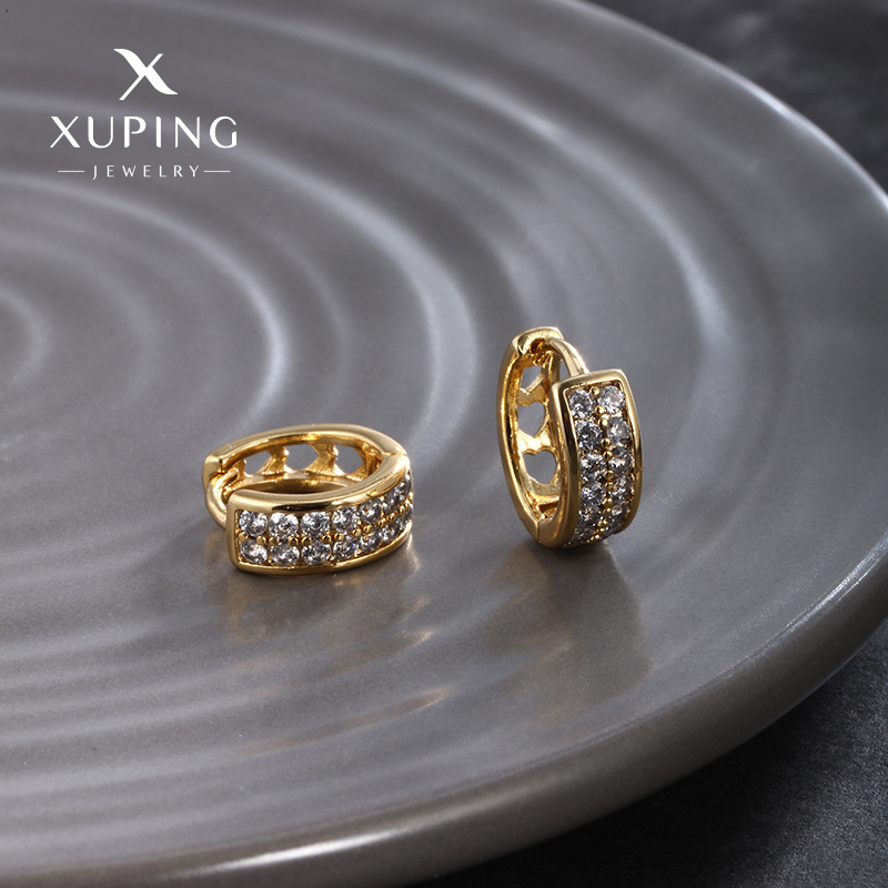 Xuping aleación de cobre chapado 24k Zircon estilo europeo y americano de moda ligera y lujosa alta sensación de auriculares personalizados para mujeres