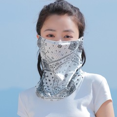 新しい通気孔の屋外の氷糸のマスクの百変は耳の頭巾を掛けます。