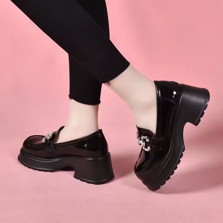 Взрывные ботинки Lefufu Женские туфли с толстой подошвной кожаные туфли на весне 2025