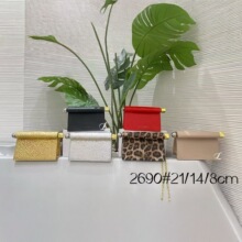 羳Ů25¿߼СpۯBð朗lбŮ