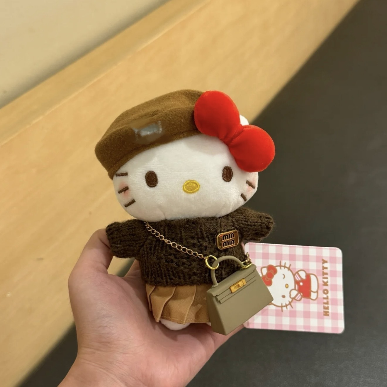 Genuino clásico KT Hello Kitty mochila bolso colgante dibujos animados lindo hellokitty llavero muñeca de felpa mujer