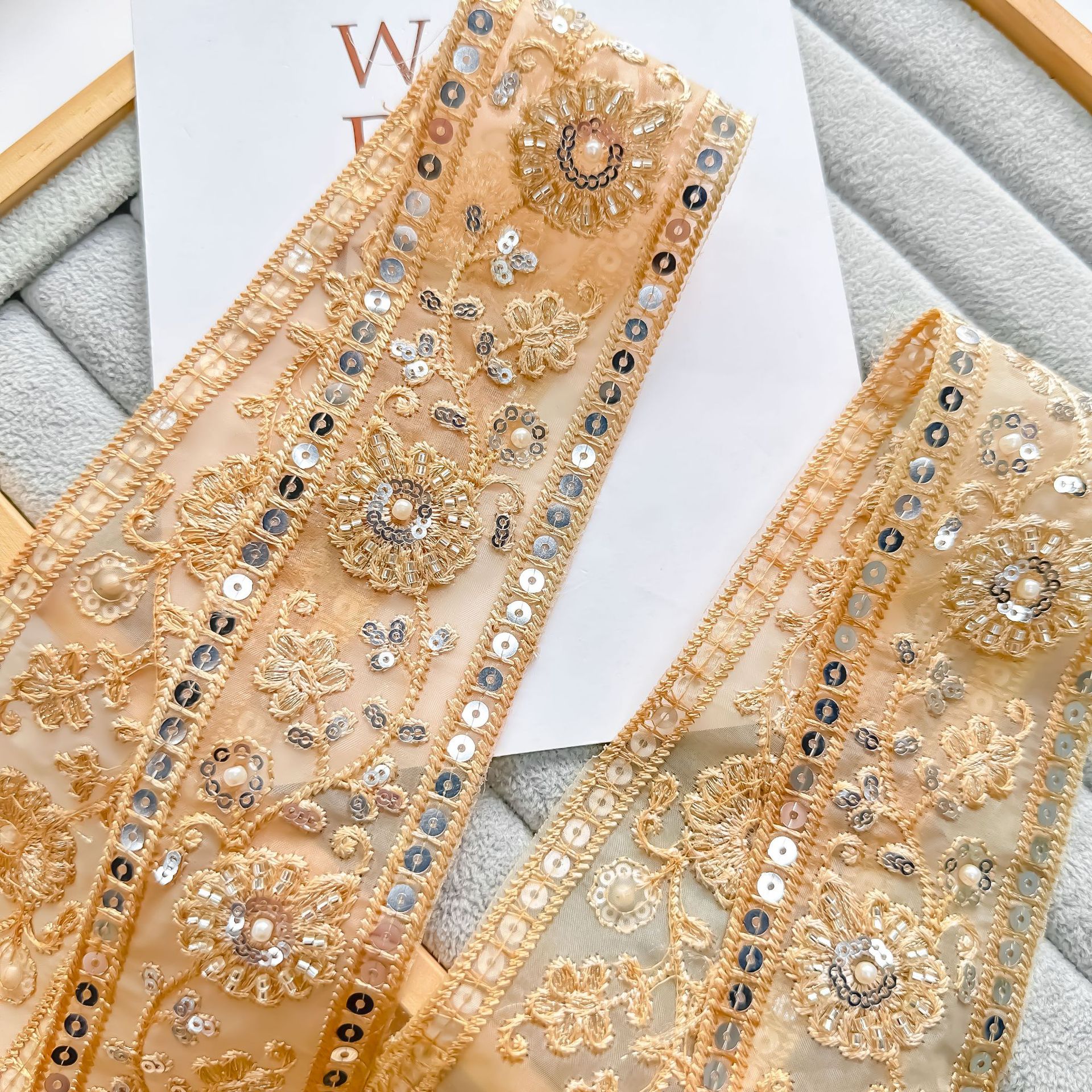 Fabricante mayorista de ergena base clavos de diamante encaje código de barras cortinas prendas de vestir accesorios diy