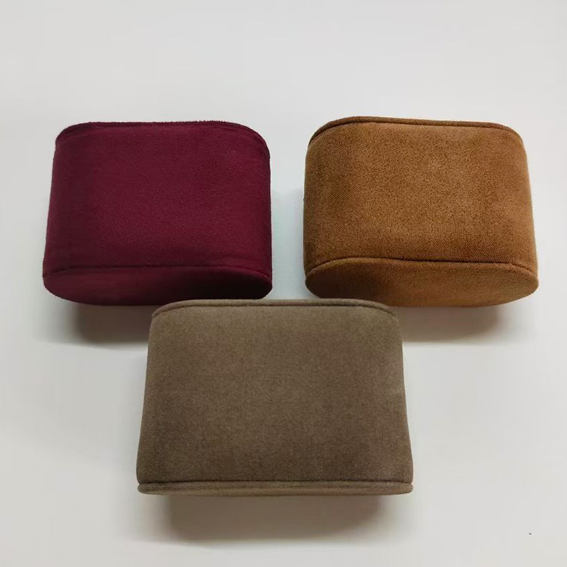Source Factory Produces Watch Case Small Pillow Deerskin Velvet Storage Watch Pillow Holder Plastic Embryo Pillow Bag to Customize with Sample Drawings