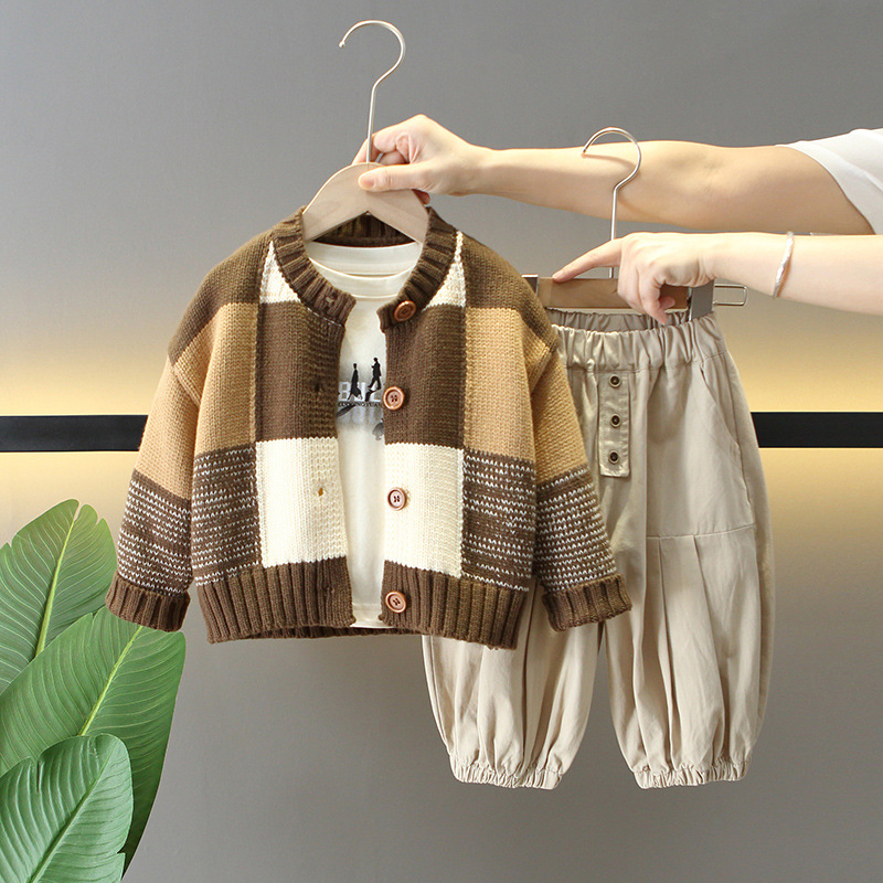 6159 Traje de otoño para niños 2025 Nuevo estilo Cool y guapo Chaqueta de suéter para niños Juego de tres piezas Marca de moda para bebés Primavera y otoño