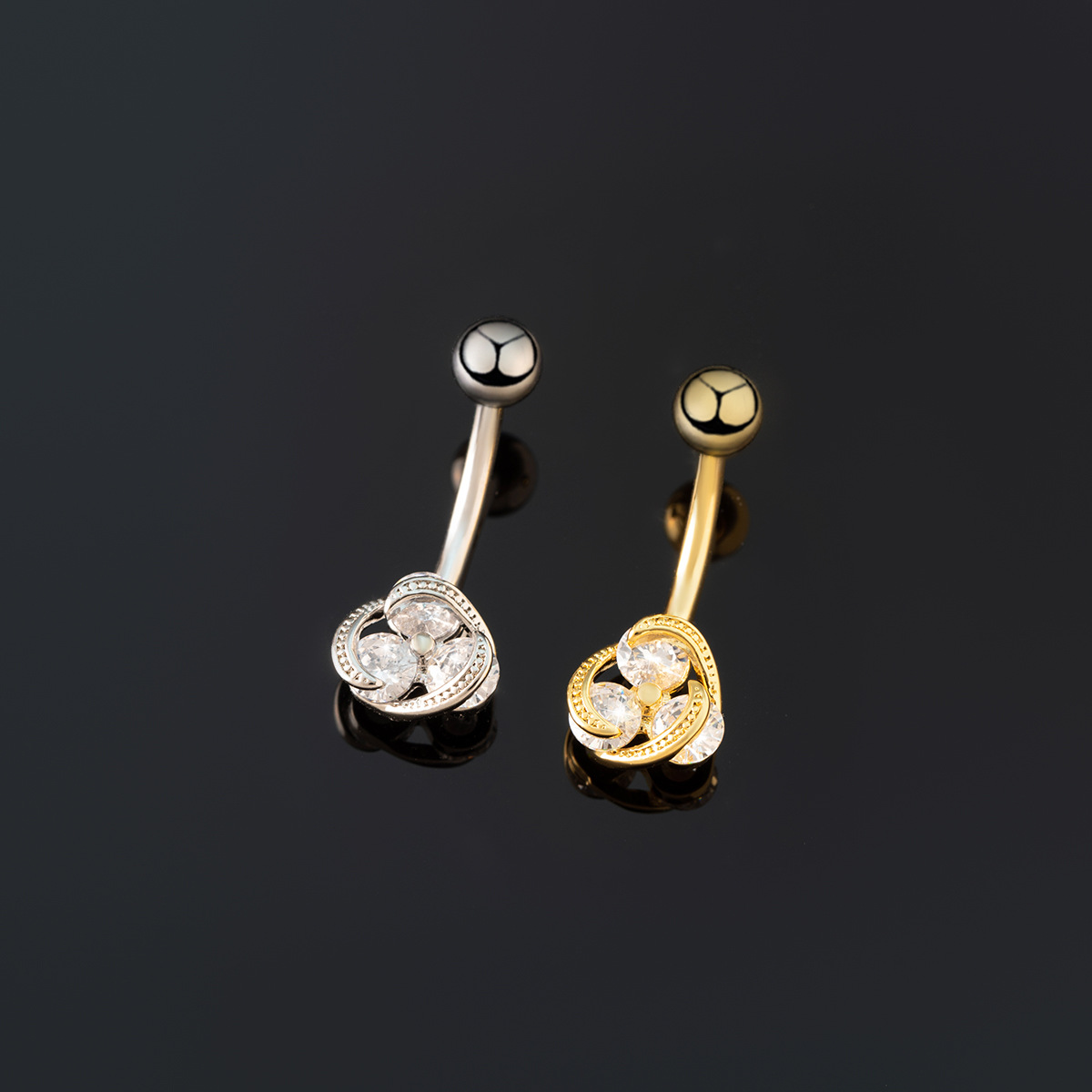 Piercing ombelico circolare con tre zirconi per donna_voghion.com