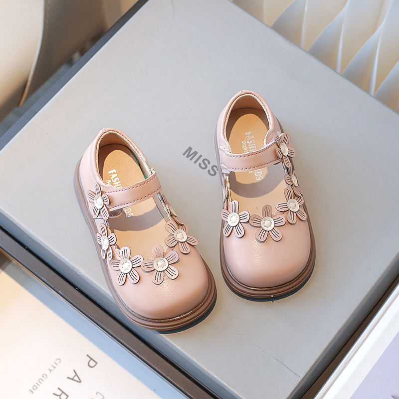 Zapatos de cuero para niñas 2025 primavera y otoño nuevos zapatos de princesa de flores para niños pequeños y medianos zapatos de suela blanda para niñas zapatos de guisantes para bebés