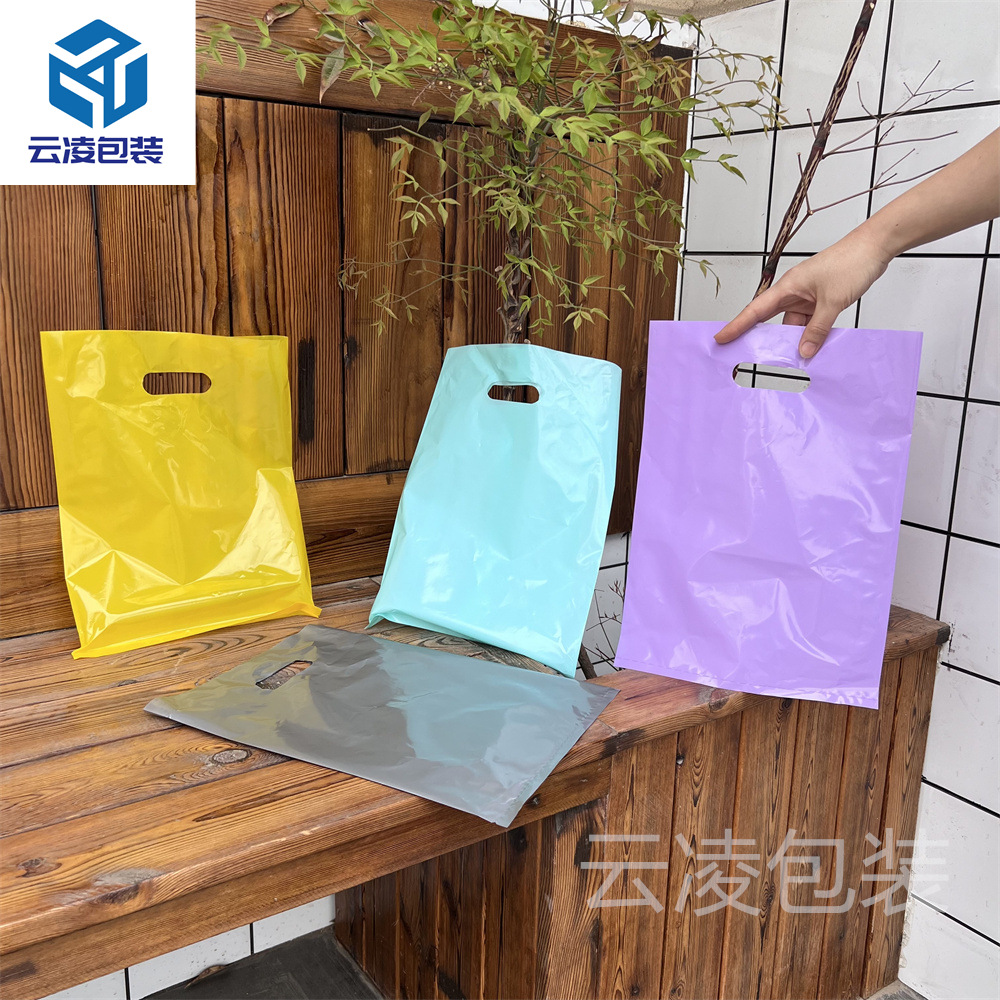 Regalos de maquillaje Joyas pequeñas Pendientes Collar Ropa de plástico Tienda de ropa Bolsas de mano Puesto de compras Bolsas de embalaje