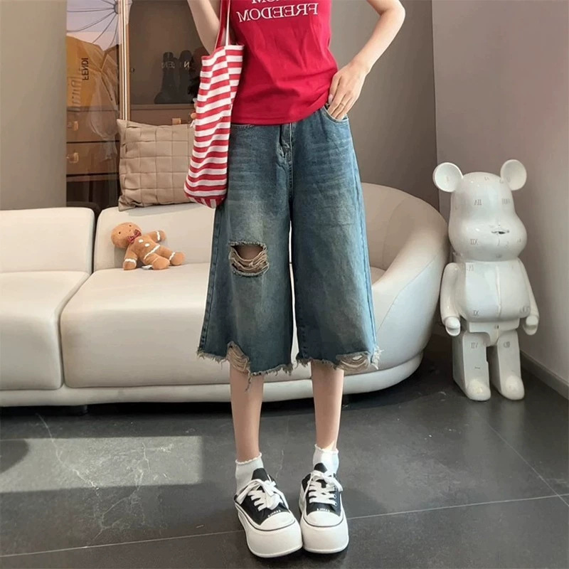 Petite American-Style Cement Gray Ripped Cropped Jeans for Women, New Summer Style, Loose Frayed Design, Wide-Leg Mid-Length Pants