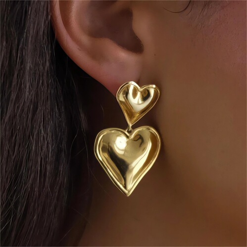 European and American love pendant earrings 18k gold-plated heart-shaped earrings simple design temperament stylish stainless steel earrings