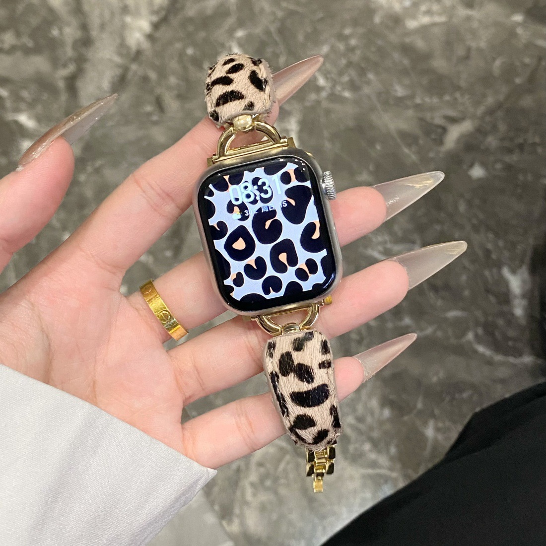 Metal D-Shaped Curved Leopard Print Leather Strap Suitable for Apple Watch 56789Iwatch S10 Ultra Wristband