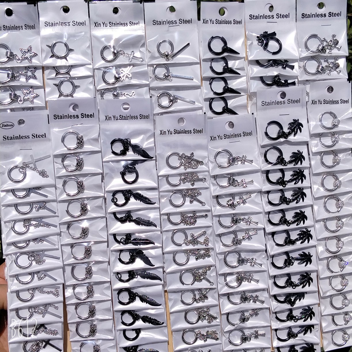 批发韩版创意不锈钢男士耳钉男士款单只潮人耳环男士个性嘻哈耳坠