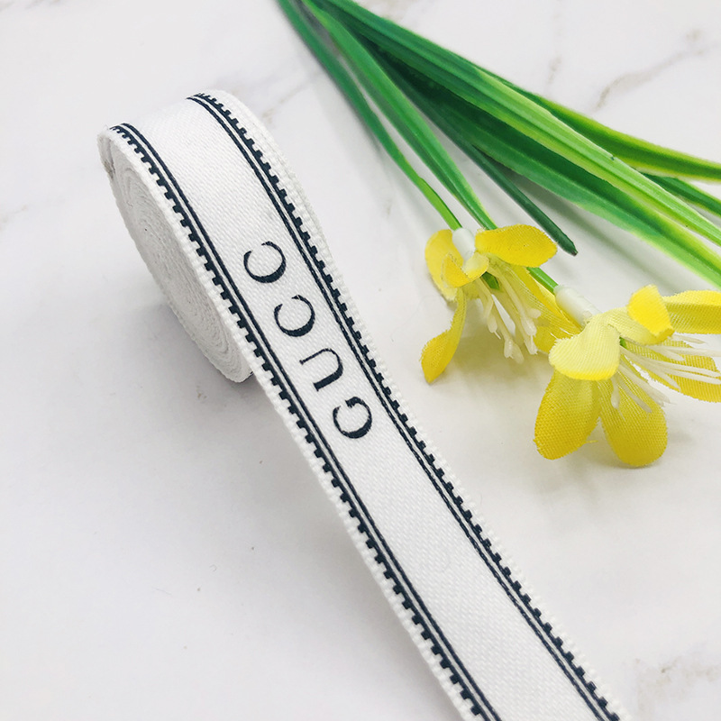 赤い本の小さな香りのリボンの髪飾りリボンのプレゼントのひもの花束の帽子の縁の手作りのdiyブランドのリボン|undefined