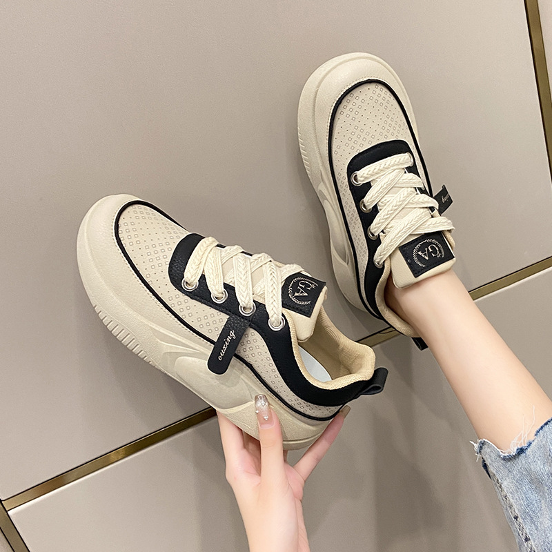 Niedrig geschnittene, atmungsaktive, kleine weiße Schuhe für Damen im Herbst 2023, neue Internet-Promi-Brotschuhe mit großen Zehen, lässige Boardschuhe mit dicken Sohlen_voghion.com