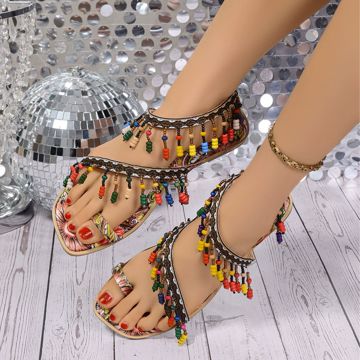2025 новый национальный стиль плоские сандалии босоножки бохо кулон модная обувь большого размера повседневная обувь трансграничные поставки оптом