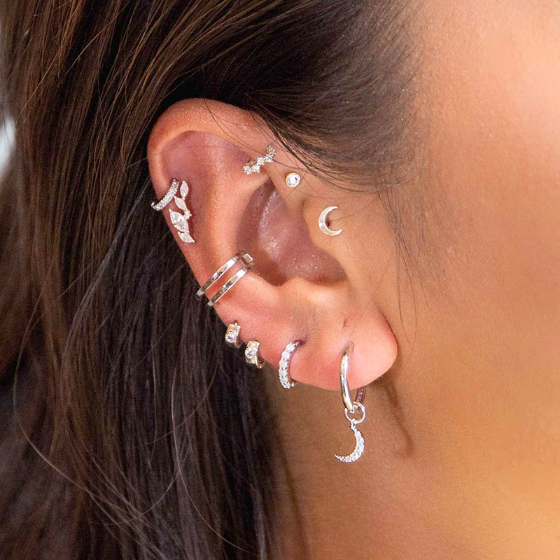 Hot Sale S925 Silver Stud Earrings Women's Japanese And Korean Fashion Ins Fashion Irregular Zircon Ear Bone Stud Personality Screw Earrings display picture 5