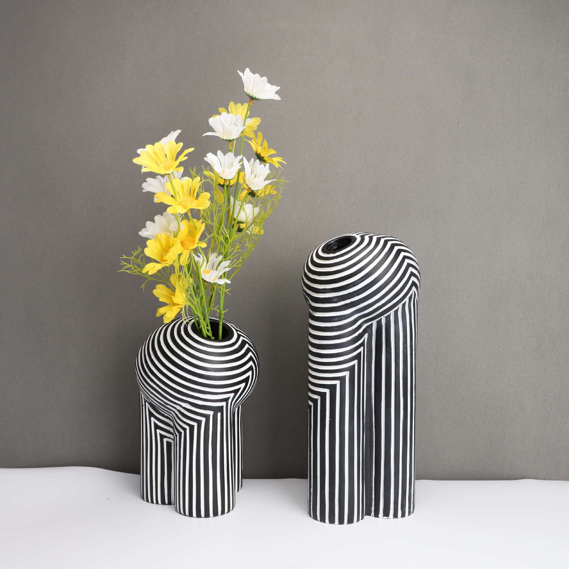 欧式创意黑白条纹插花花器摆件样板间售楼部玄关茶几客厅软装花瓶
