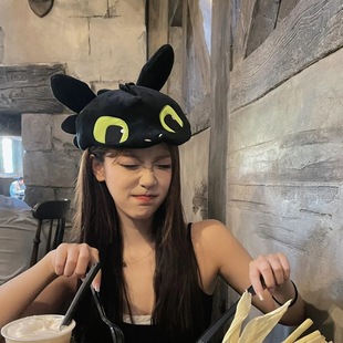 Internet celebrity same style funny Toothless hat for women autumn and winter cartoon cute couple photo hoods Toothless beret