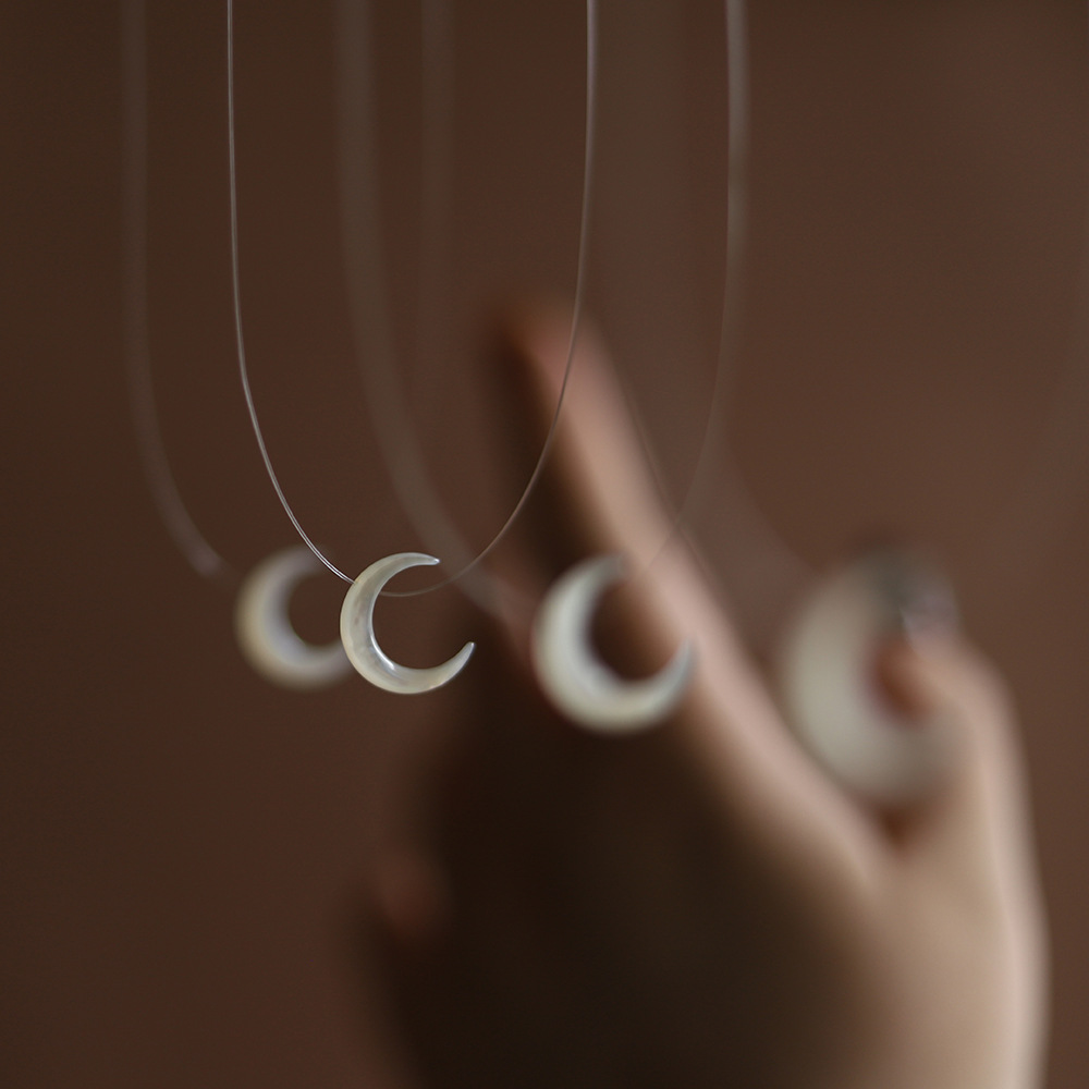 XL227 鲸雨饰品 夏季隐形鱼线贝壳月亮月牙项链项圈 钛钢镀18K金