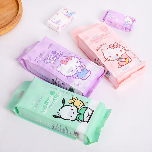 Sanrio Outdoor Portable Baby Hand and Mouth Wipes Mini Baby and Children Household Wet Wipes Wholesale