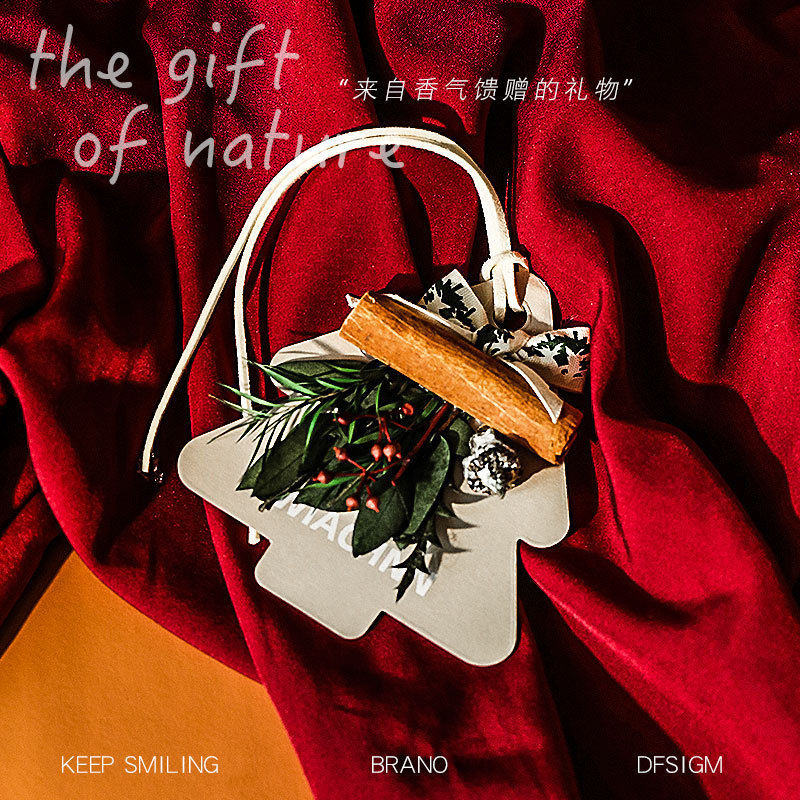 Venta caliente colgante de pieza de aromaterapia de Navidad colgante de fragancia de madera para automóvil de nicho decoración de pieza de fragancia de árbol de Navidad de interior