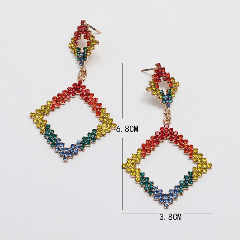 Vente En Gros Bijoux Boucles D&#39;oreilles Pendantes En Diamant De Couleur Carrée Creuse Nihaojewelry display picture 1