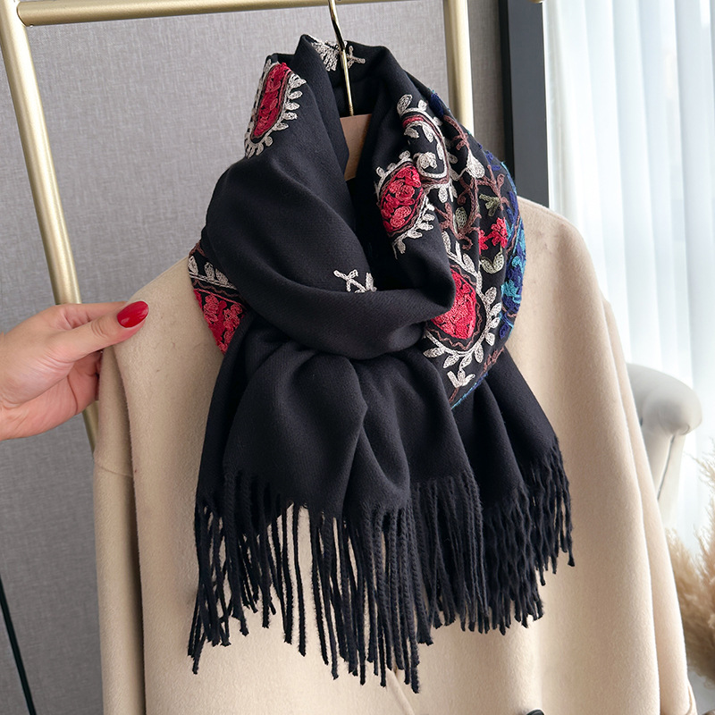Nacionalidad viento bordado bufandas 2024 nuevo caju impresión retro imitación de cashmere grueso calentamiento larga camisa chal para mujeres image 5