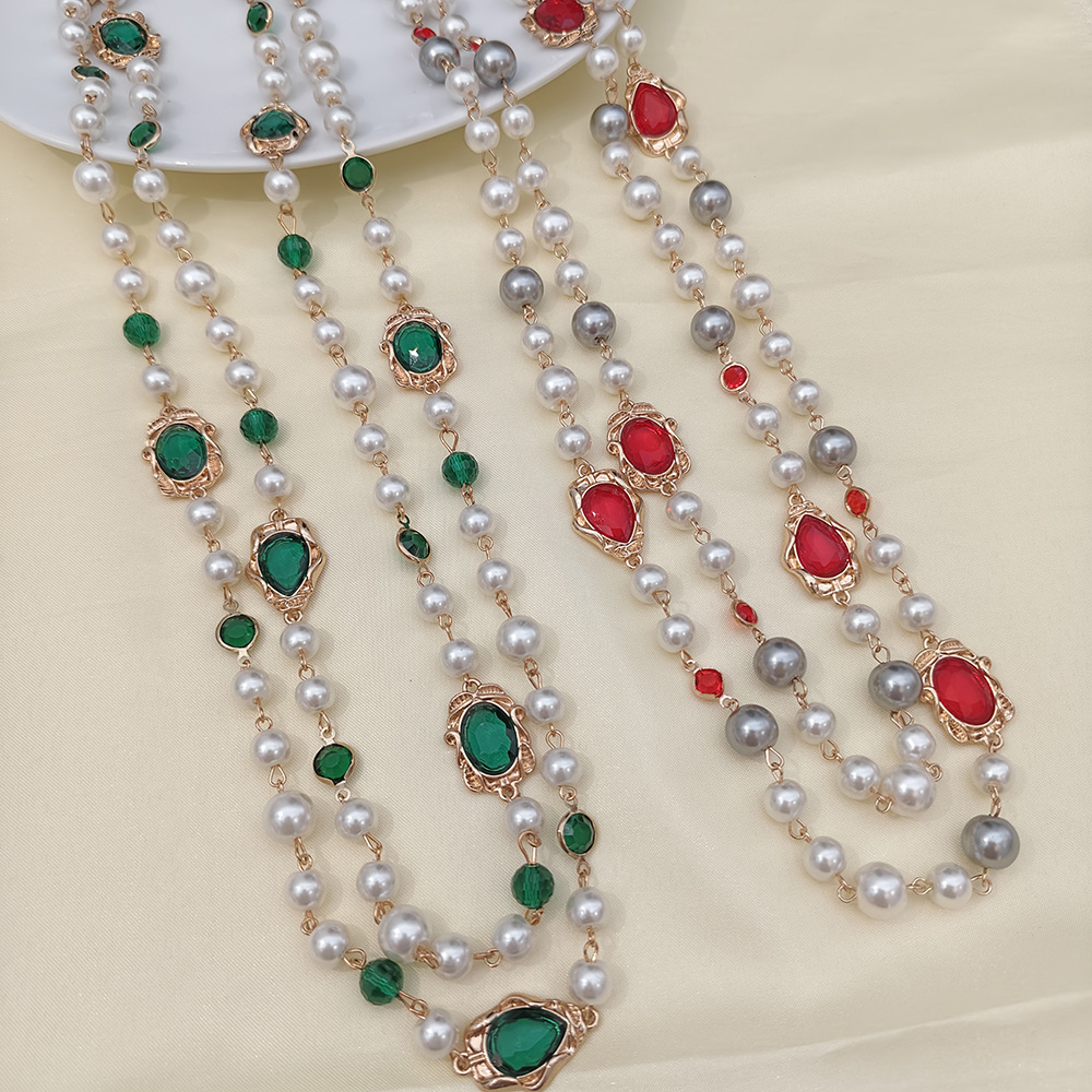 Colar longo feminino vintage europeu e americano de camada dupla com pérolas, vidro e esmeraldas, feito à mão, corrente para suéter, ideal para usar em camadas._voghion.com