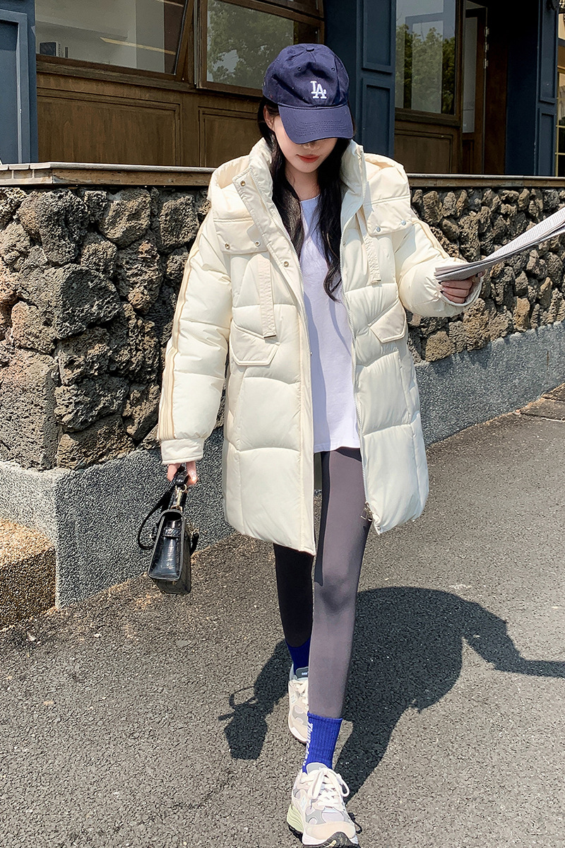 2025 ropa de algodón de estudiantes para mujeres medianas y largas 2025 invierno nuevo estilo casual encapuchado rodilla gruesa chaqueta de algodón abrigo