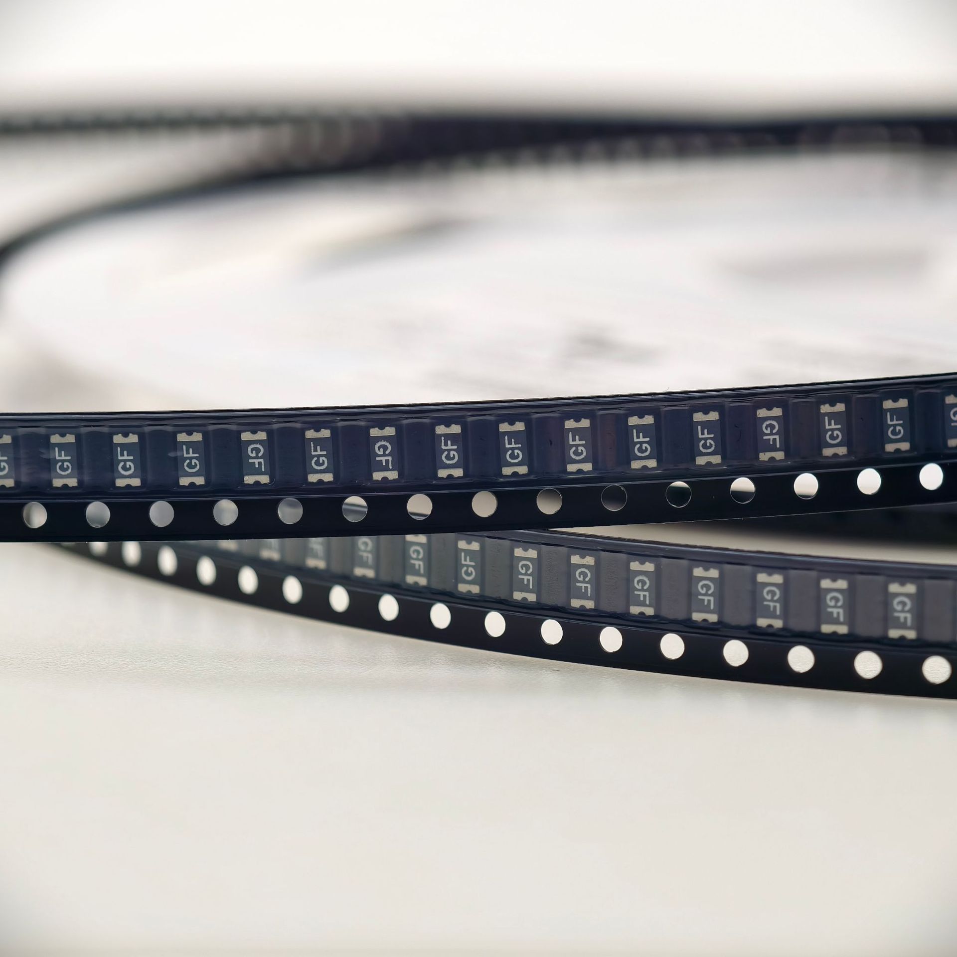 Littelfuse代理商自恢复保险丝1206L075/16WR， 750MA/16V现货20+