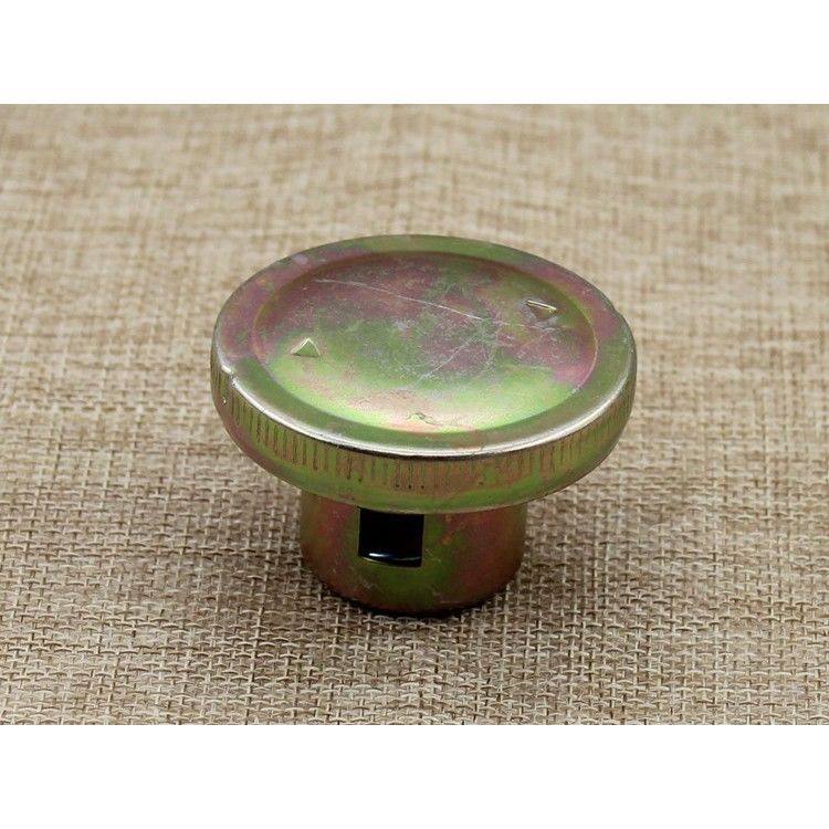 Viga curvada Serie de la motocicleta QS110 Dayang 100 bloqueo del tanque de aceite triciclo de potencia general cubierta del tanque de aceite Accesorios