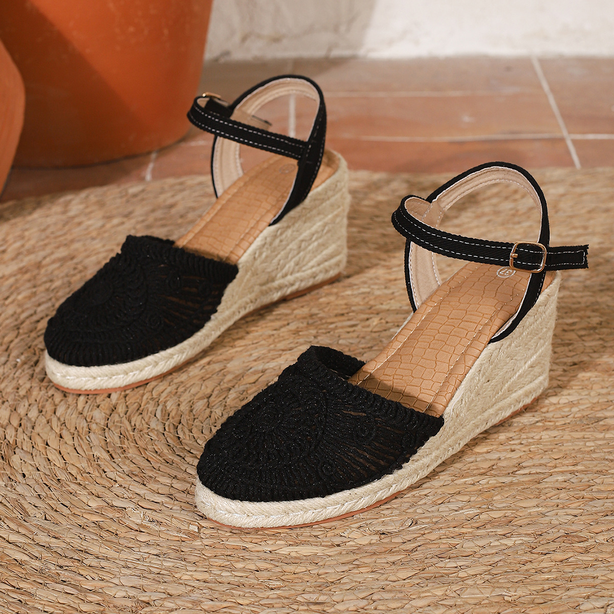Comercio exterior transfronterizo Baotou sandalias 2026 nuevo Amazon moda caliente universal gran hebilla aumento de altura zapatos huecos