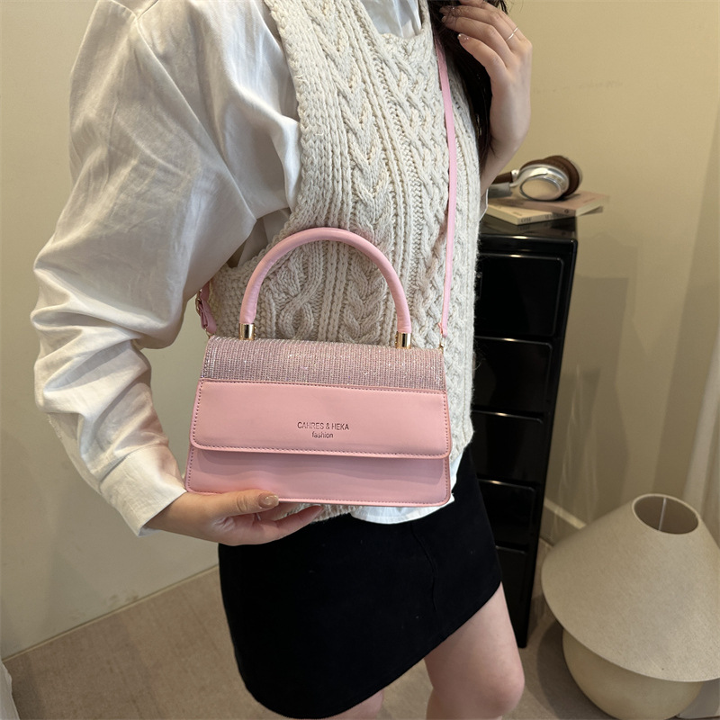2026 nuevo comercio exterior transfronterizo primavera y verano moda moda retro cadenas de bloqueo ocio bolso de hombro