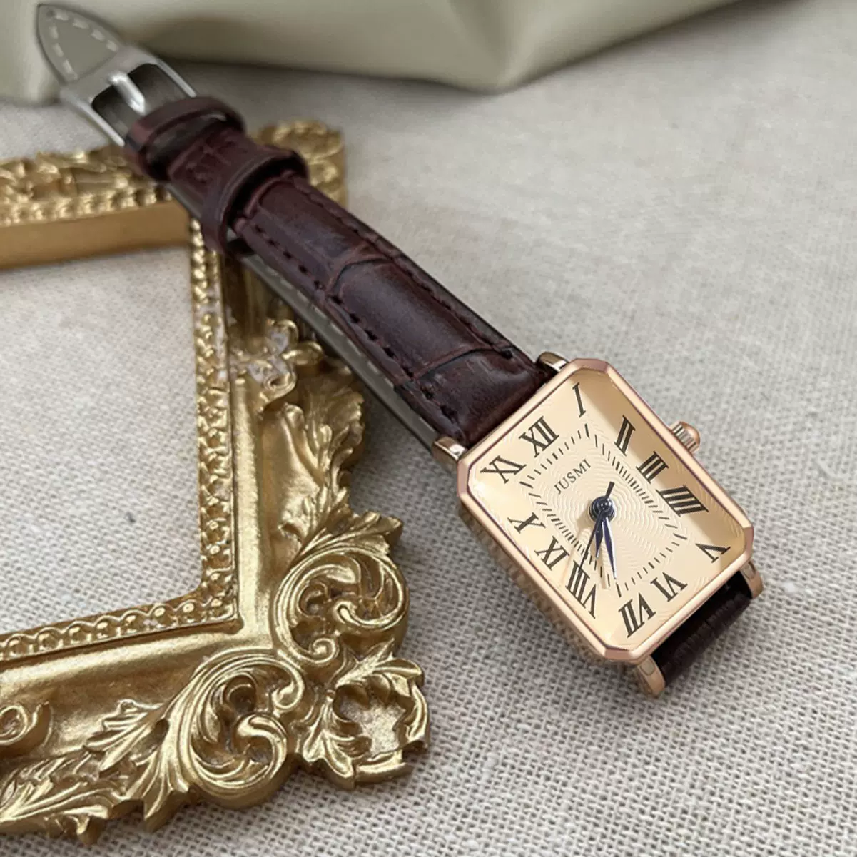 气质简约女表 方形复古石英皮带女士手表