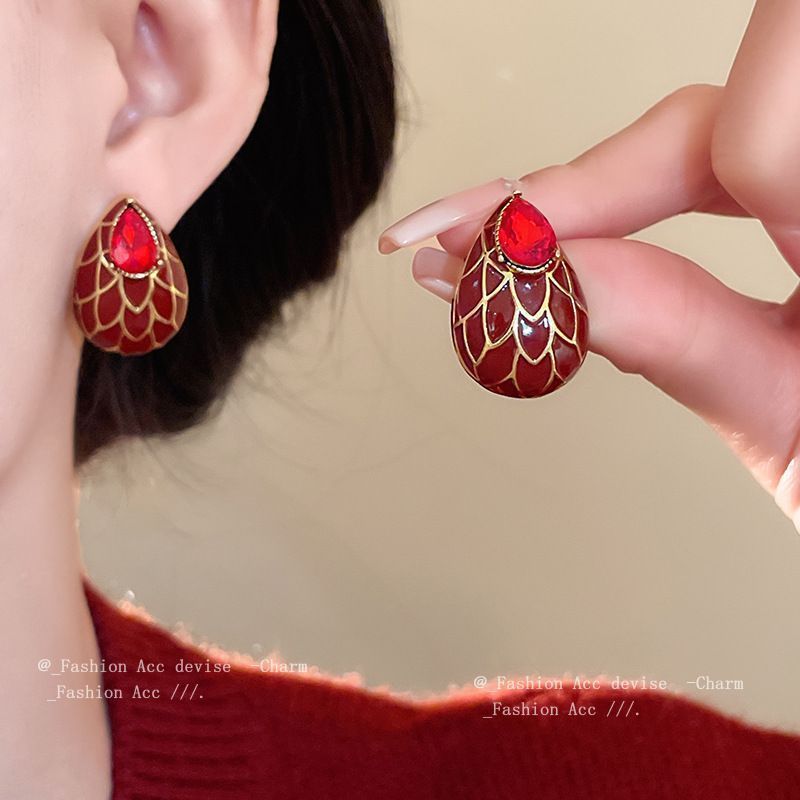 Pendientes de camelia de simulación de aguja de plata Pendientes elegantes retro francés Pendientes de todo fósforo de moda personalizada
