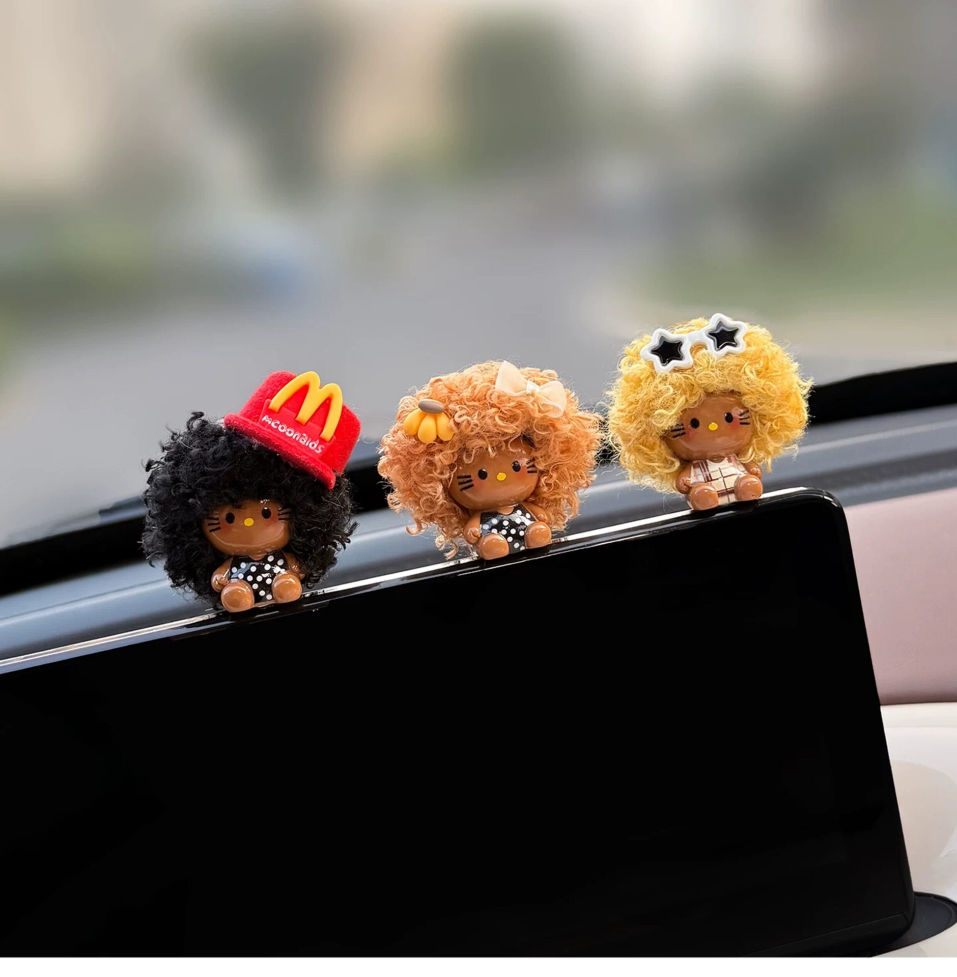 2026 New Car Ornaments Kitty Car Dashboard Display Screen Interior Decorations Cute Female Influencer Style