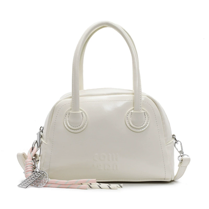Retro fashionable shoulder bag